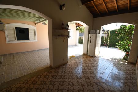 Casa à venda com 270m², 3 quartos e 4 vagasVaranda gourmet