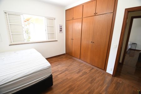 Casa à venda com 270m², 3 quartos e 4 vagasQuarto 3