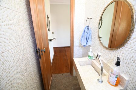 Casa à venda com 270m², 3 quartos e 4 vagasLavabo