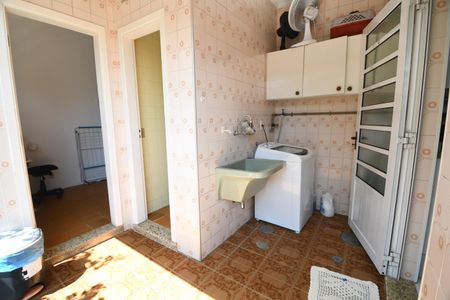 Casa à venda com 270m², 3 quartos e 4 vagasÁrea de Serviço