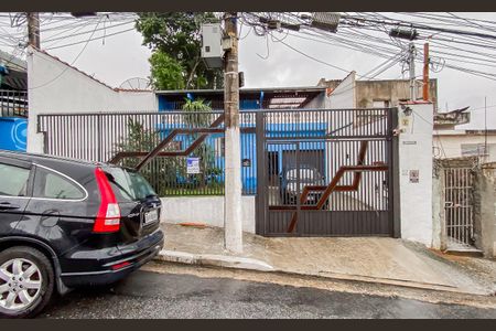 Casa para alugar com 100m², 2 quartos e 1 vaga Casa para alugar com 100m², 2 quartos e 1 vagaFachada