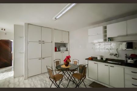 Casa para alugar com 100m², 2 quartos e 1 vaga Casa para alugar com 100m², 2 quartos e 1 vagaCozinha