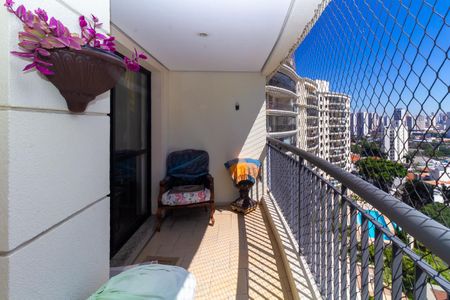 Sacada de apartamento à venda com 3 quartos, 104m² em Jardim Avelino, São Paulo