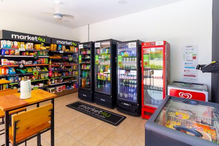 Apartamento à venda com 104m², 3 quartos e 2 vagasMini mercado