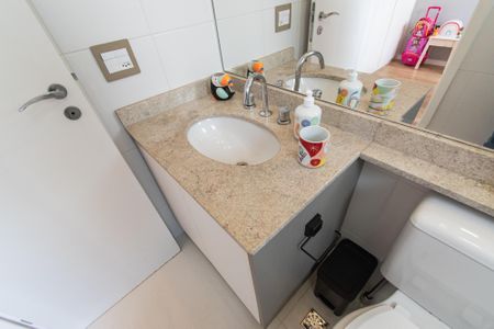 Apartamento à venda com 100m², 3 quartos e 2 vagasBanheiro da suíte 1