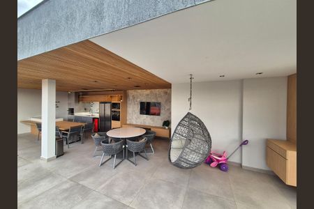 Apartamento à venda com 358m², 3 quartos e 4 vagas Apartamento à venda com 358m², 3 quartos e 4 vagasTerraço