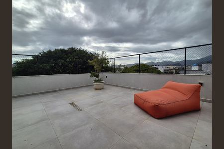 Apartamento à venda com 358m², 3 quartos e 4 vagas Apartamento à venda com 358m², 3 quartos e 4 vagasTerraço