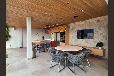 Apartamento à venda com 358m², 3 quartos e 4 vagas Apartamento à venda com 358m², 3 quartos e 4 vagasTerraço