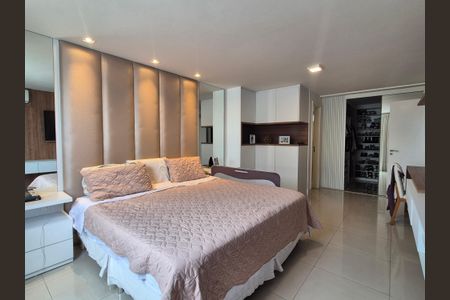 Apartamento à venda com 358m², 3 quartos e 4 vagas Apartamento à venda com 358m², 3 quartos e 4 vagasSuite 3