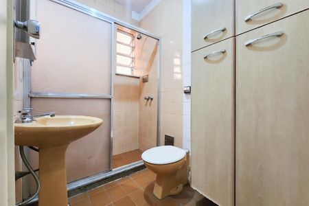 Banheiro  de apartamento para alugar com 1 quarto, 50m² em Glória, Rio de Janeiro