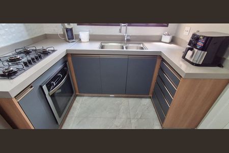 Apartamento à venda com 135m², 3 quartos e 3 vagas Apartamento à venda com 135m², 3 quartos e 3 vagasCozinha