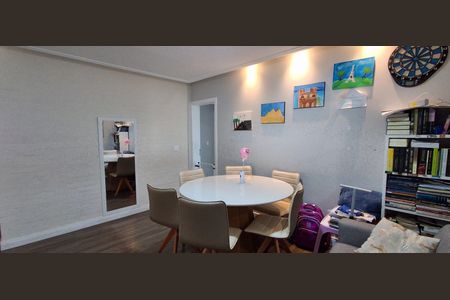 Apartamento à venda com 135m², 3 quartos e 3 vagas Apartamento à venda com 135m², 3 quartos e 3 vagasSala