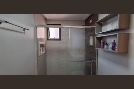 Apartamento à venda com 135m², 3 quartos e 3 vagas Apartamento à venda com 135m², 3 quartos e 3 vagasBanheiro Suíte 2
