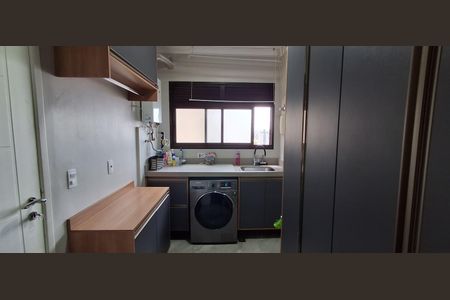 Apartamento à venda com 135m², 3 quartos e 3 vagas Apartamento à venda com 135m², 3 quartos e 3 vagasÁrea de Serviço