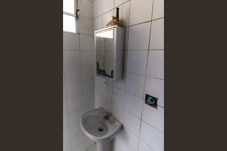 Casa de condomínio à venda com 420m², 3 quartos e 2 vagas Casa de condomínio à venda com 420m², 3 quartos e 2 vagasBanheiro de serviço