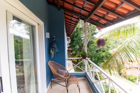 Casa de condomínio à venda com 420m², 3 quartos e 2 vagas Casa de condomínio à venda com 420m², 3 quartos e 2 vagasVaranda da Suíte