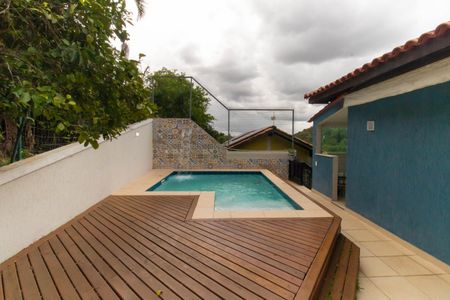 Casa de condomínio à venda com 420m², 3 quartos e 2 vagas Casa de condomínio à venda com 420m², 3 quartos e 2 vagasÁrea externa