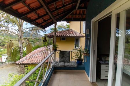 Casa de condomínio à venda com 420m², 3 quartos e 2 vagas Casa de condomínio à venda com 420m², 3 quartos e 2 vagasVaranda da Suíte