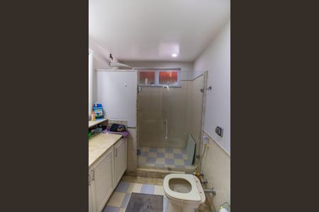 Casa de condomínio à venda com 420m², 3 quartos e 2 vagas Casa de condomínio à venda com 420m², 3 quartos e 2 vagasBanheiro Social