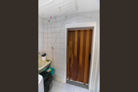 Casa de condomínio à venda com 420m², 3 quartos e 2 vagas Casa de condomínio à venda com 420m², 3 quartos e 2 vagasÁrea de Serviço