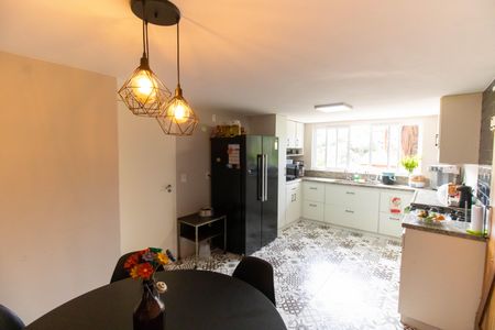 Casa de condomínio à venda com 420m², 3 quartos e 2 vagas Casa de condomínio à venda com 420m², 3 quartos e 2 vagasCozinha