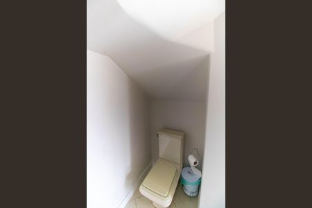 Casa de condomínio à venda com 420m², 3 quartos e 2 vagas Casa de condomínio à venda com 420m², 3 quartos e 2 vagasLavabo