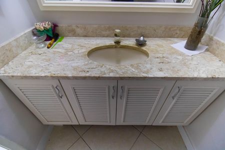 Casa de condomínio à venda com 420m², 3 quartos e 2 vagas Casa de condomínio à venda com 420m², 3 quartos e 2 vagasLavabo