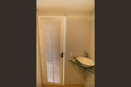 Casa de condomínio à venda com 420m², 3 quartos e 2 vagas Casa de condomínio à venda com 420m², 3 quartos e 2 vagasLavabo