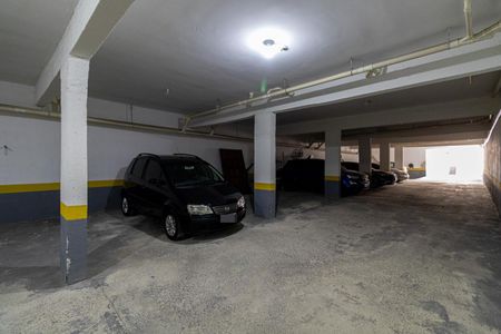 Casa de condomínio à venda com 52m², 2 quartos e 1 vaga Casa de condomínio à venda com 52m², 2 quartos e 1 vagaÁrea Comum - Garagem