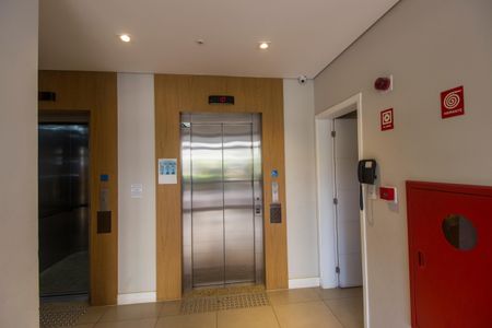 Apartamento à venda com 62m², 2 quartos e 1 vagaHall social