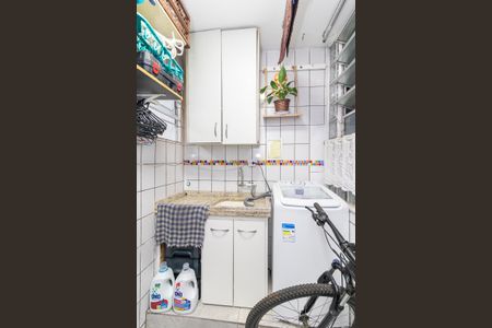 Apartamento à venda com 58m², 2 quartos e 1 vagaÁrea de Serviço