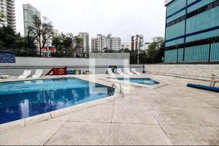 Apartamento à venda com 100m², 3 quartos e 2 vagas Apartamento à venda com 100m², 3 quartos e 2 vagasPiscina