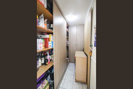 Apartamento à venda com 100m², 3 quartos e 2 vagas Apartamento à venda com 100m², 3 quartos e 2 vagasQuarto de serviço
