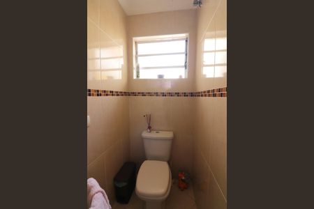 Casa à venda com 146m², 2 quartos e 2 vagasLavabo