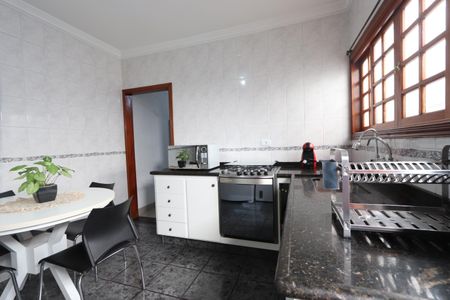 Casa à venda com 125m², 2 quartos e 2 vagasCozinha