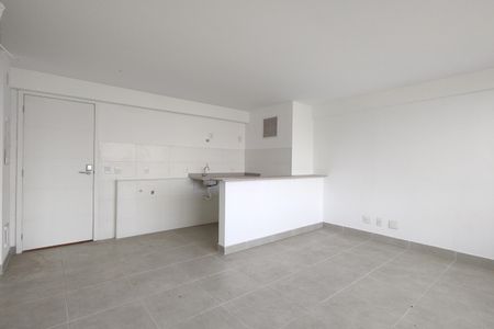 Sala de apartamento para alugar com 1 quarto, 50m² em Tanque, Rio de Janeiro