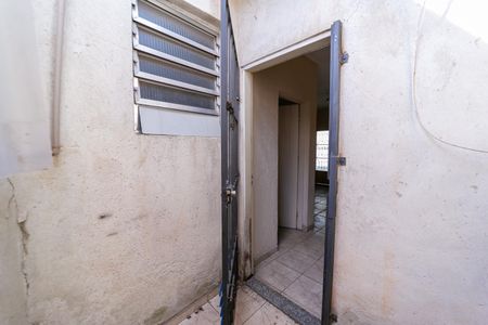 Casa à venda com 168m², 2 quartos e 3 vagas Casa à venda com 168m², 2 quartos e 3 vagasQuintal