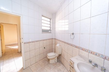 Casa à venda com 168m², 2 quartos e 3 vagas Casa à venda com 168m², 2 quartos e 3 vagasBanheiro Social