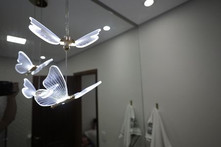 Casa à venda com 270m², 3 quartos e 4 vagasBanheiro Suíte 2