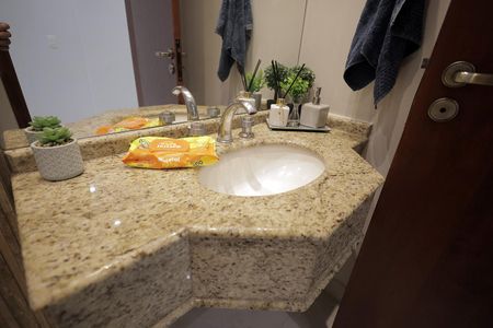 Casa à venda com 270m², 3 quartos e 4 vagasBanheiro