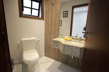 Casa à venda com 270m², 3 quartos e 4 vagasBanheiro