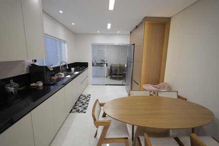 Casa à venda com 270m², 3 quartos e 4 vagasCozinha