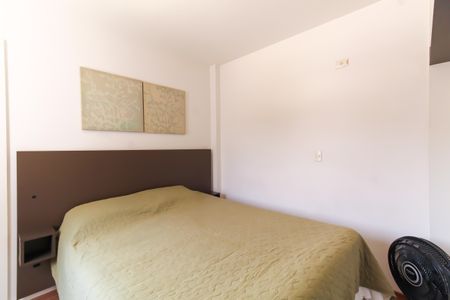 Casa de condomínio à venda com 225m², 3 quartos e 3 vagasQuarto 3 - Suíte