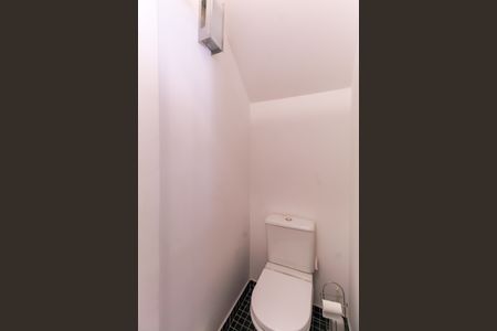 Casa de condomínio à venda com 225m², 3 quartos e 3 vagasLavabo