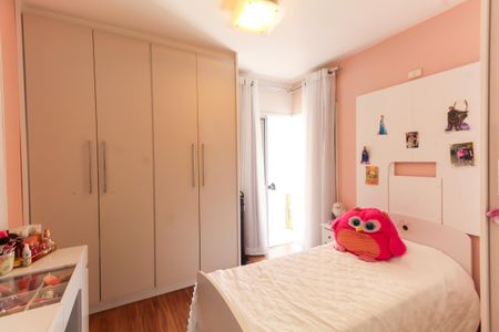 Casa de condomínio à venda com 225m², 3 quartos e 3 vagasQuarto 2 - Suíte