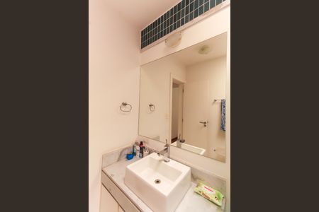 Casa de condomínio à venda com 225m², 3 quartos e 3 vagasBanheiro da Suíte 1