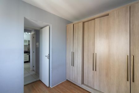 Quarto 1 de apartamento para alugar com 2 quartos, 35m² em Vila Carmosina, São Paulo