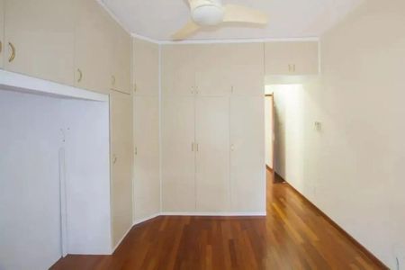 Casa à venda com 3 quartos, 125m² em Jardim Caravelas, São Paulo