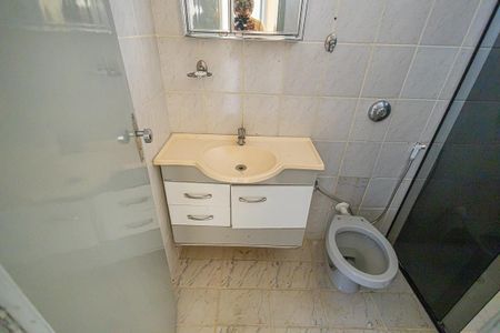 Apartamento à venda com 70m², 2 quartos e 1 vaga Apartamento à venda com 70m², 2 quartos e 1 vagaBanheiro