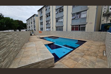 Apartamento para alugar com 49m², 2 quartos e 1 vaga Apartamento para alugar com 49m², 2 quartos e 1 vagaÁrea comum - Piscina